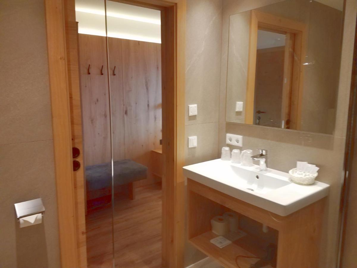 Aparthotel Hohe Bruecke ミッタージル エクステリア 写真