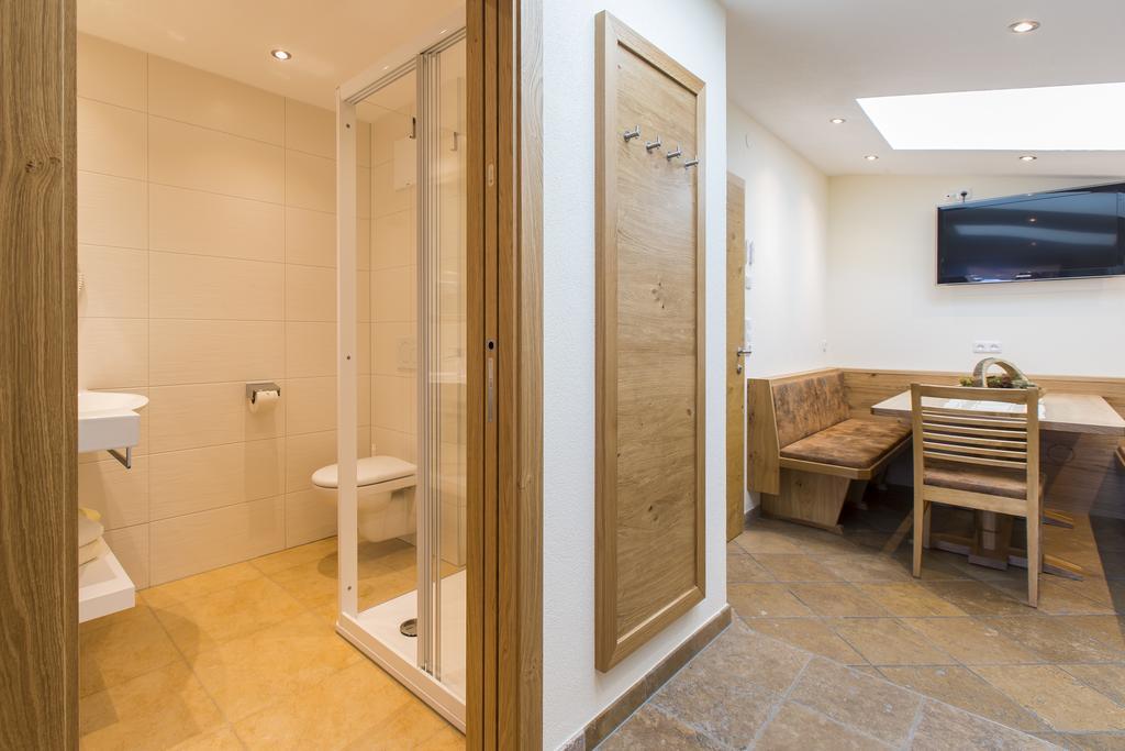 Aparthotel Hohe Bruecke ミッタージル エクステリア 写真