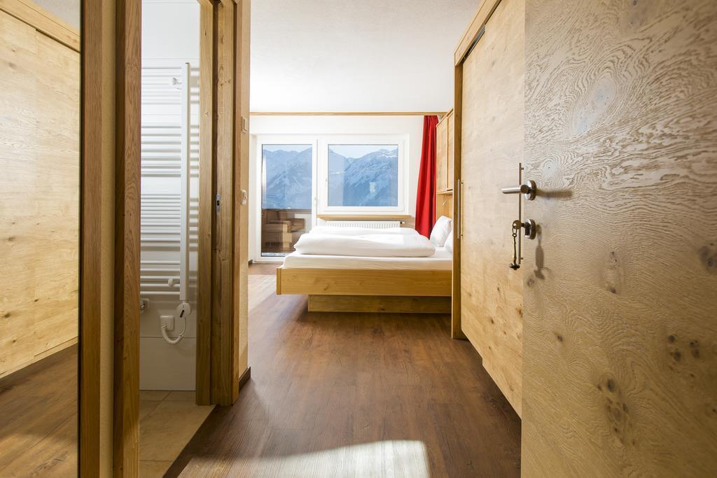 Aparthotel Hohe Bruecke ミッタージル エクステリア 写真
